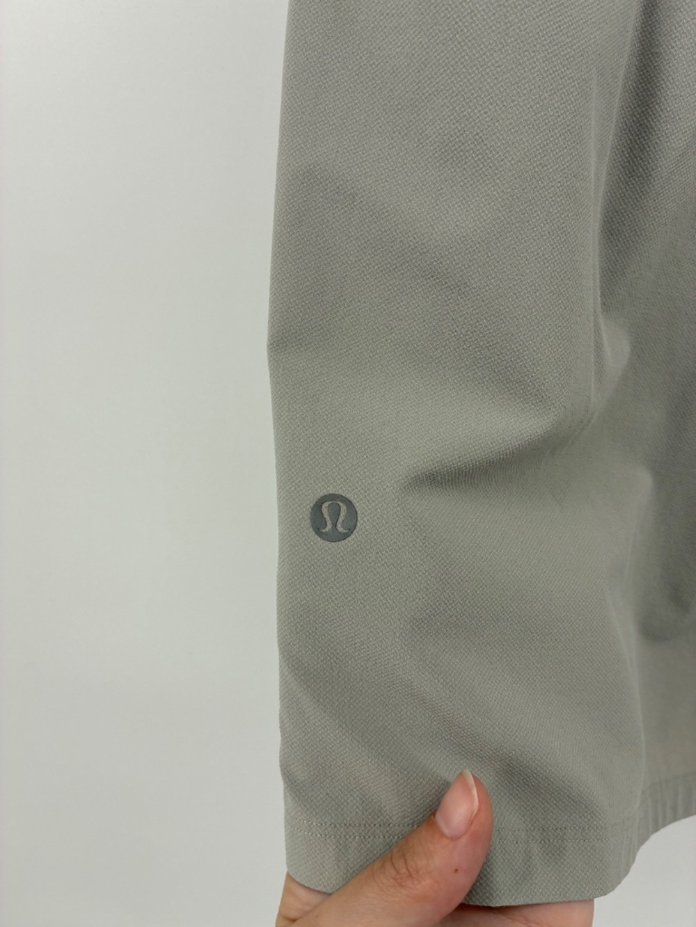 Lululemon Men’s Grey Athletic Shorts Athleisure Sporty - Picture 10 of 14